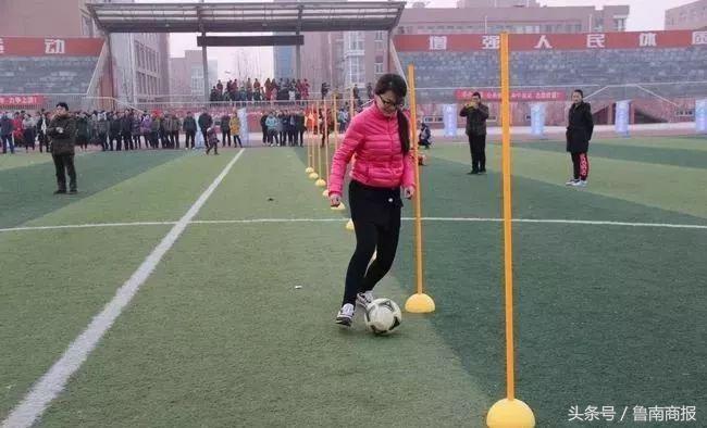 领礼包领到手软玩游戏还能领红包,领红包赢奖励