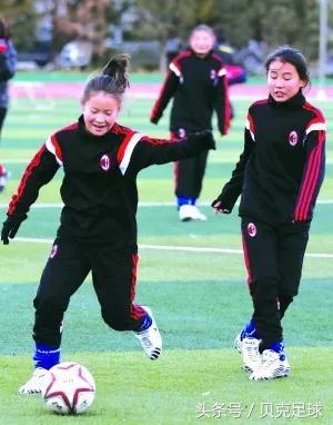 内蒙专业足球球场,敕勒川阴山脚下