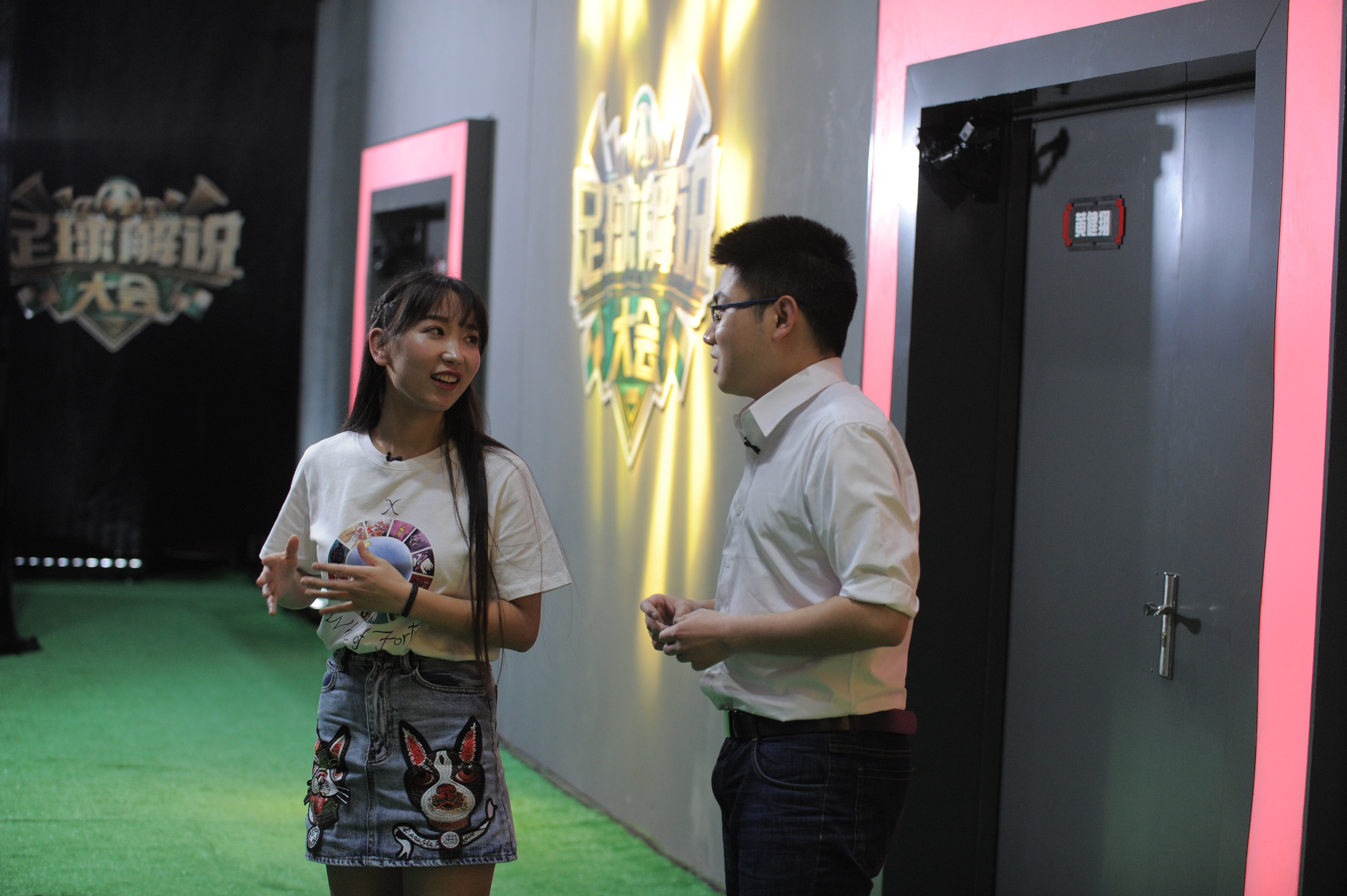 足球解说黄健翔董路韩乔生,足球解说黄健翔国足比赛完整版