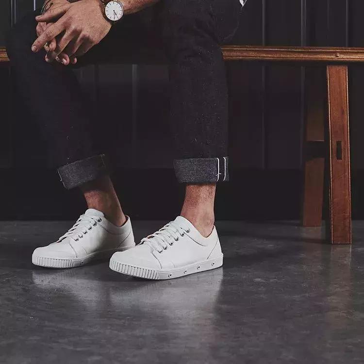 超火爆的潮流帆布鞋你值得拥有,扔掉不要的帆布鞋