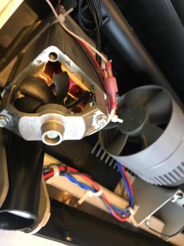 跑步机爱康和舒华哪个牌子好,跑步机排行榜第一名海斯曼