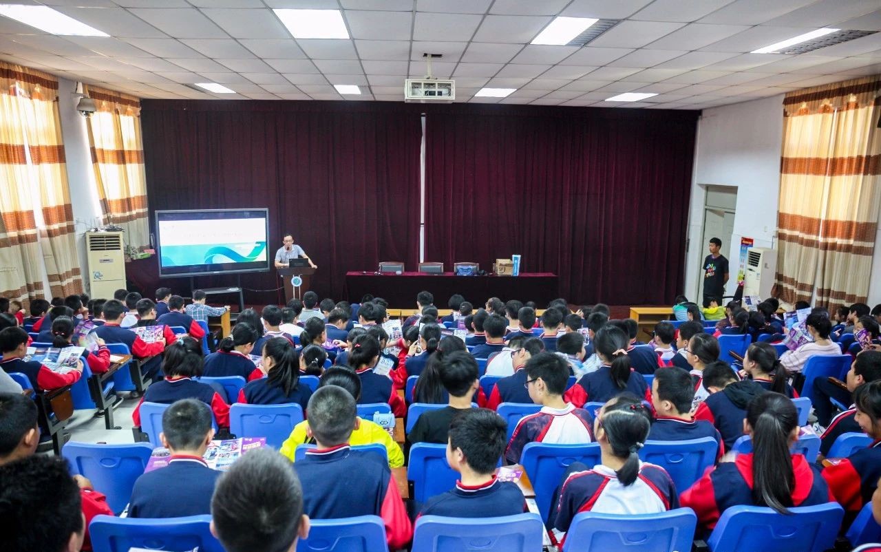 武网Young｜翻山越岭只为遇见你，武网球童校园宣讲再掀热潮！