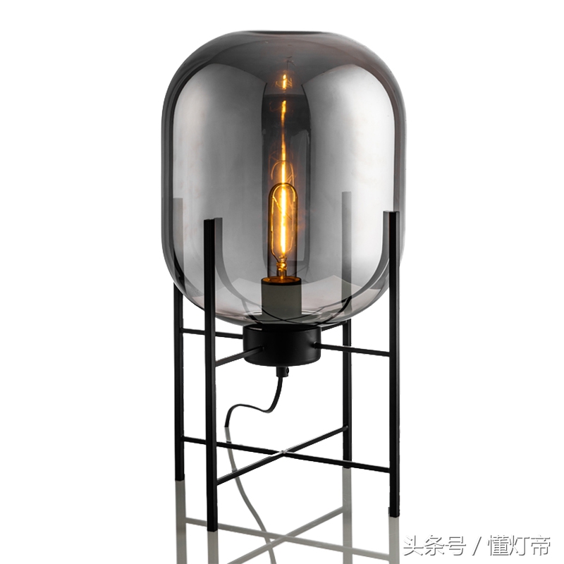 家里灯具上都是脏东西怎么清洁,灯具的日常清洁与养护