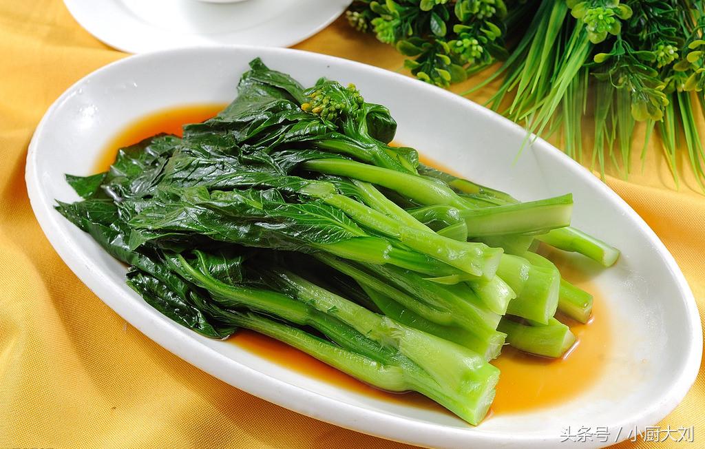 怎样炒青菜可保持碧绿并坚挺爽口,教你一招青菜这样炒