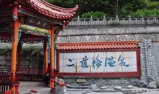 四川的天然温泉有哪些,四川泡温泉地方推荐天然温泉