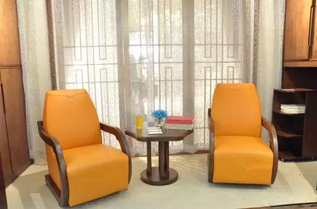 新中式轻奢休闲椅效果图,现代简约风格的懒人椅