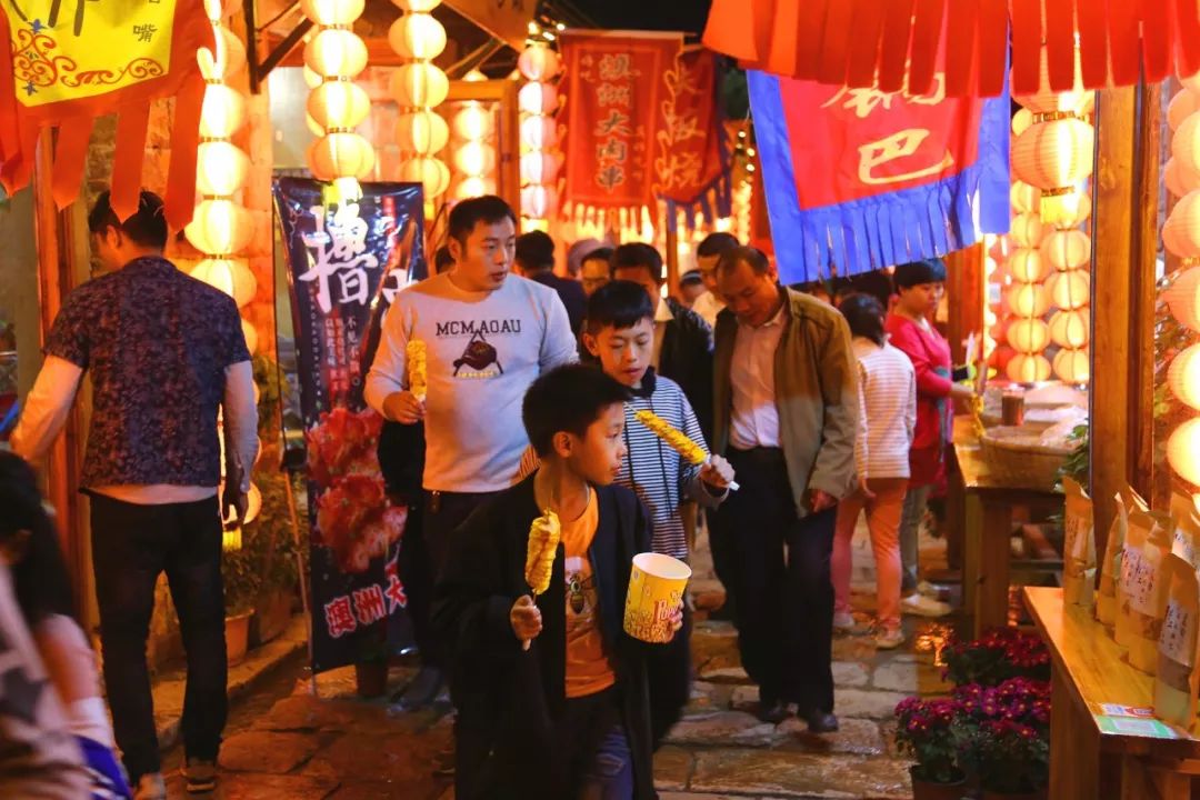 端午节我们要划龙舟还要干什么呢,端午节划龙舟的地方在哪里