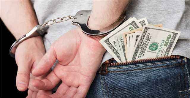 只因建了个美食微信群，这几个中国留学生就被遣返回国了？