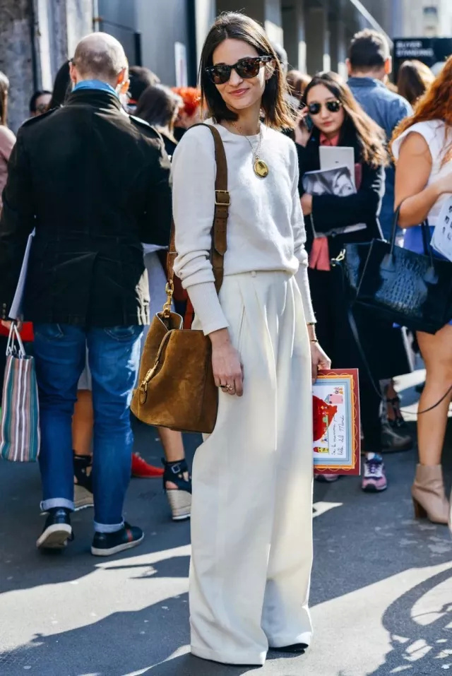 这个春夏时髦精都在穿这三种元素,夏日穿搭胖胖的中性风裤子