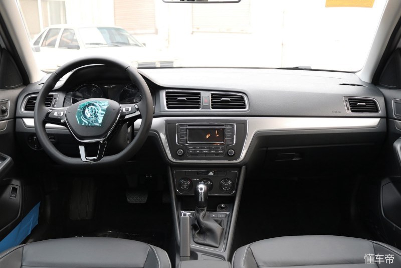 英朗和朗逸哪个更值得入手,英朗对比朗逸哪个更值得购买