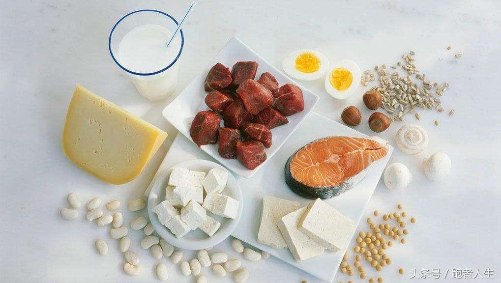 增肌应该吃乳清蛋白还是增肌粉,增肌该吃多还是吃少