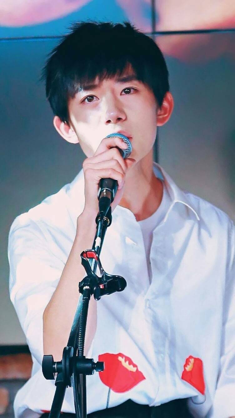 那么不同类型的易烊千玺，到底哪个才是他自己？