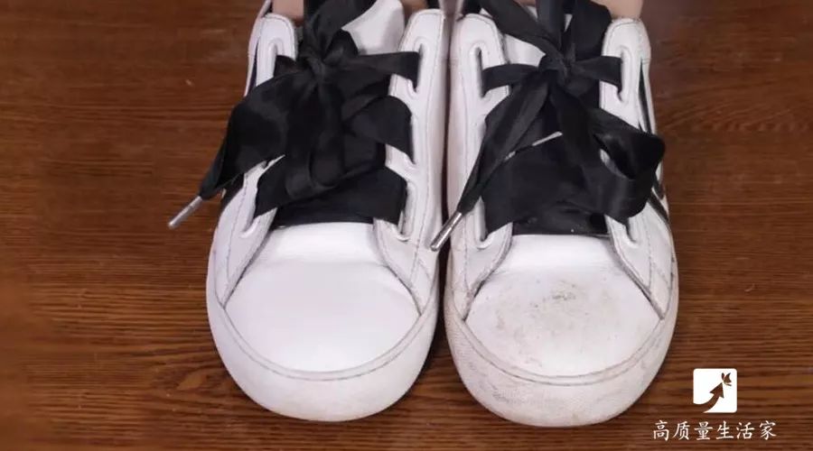 新皮鞋子磨脚怎么处理就不磨脚了,鞋子挤脚又磨脚怎么办小白鞋