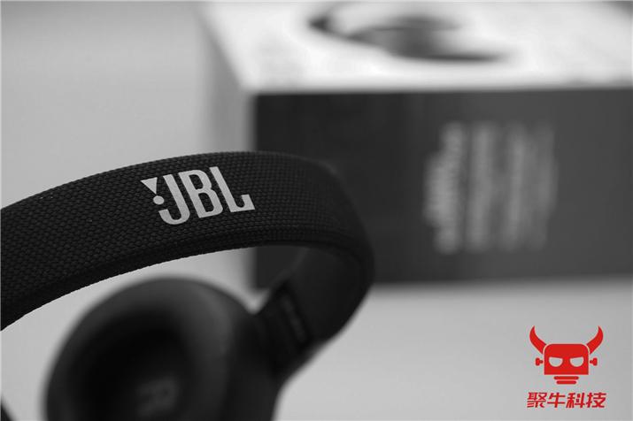 jble55bt耳机转轴,JBLE55BT耳机拆解