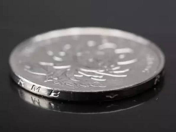 夏天鞋子太热把脚捂烂了怎么办,夏天鞋子闷脚痒用什么药