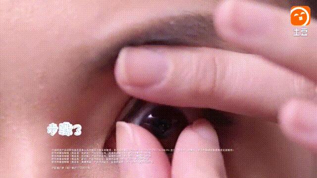 美瞳新手入门佩戴,美瞳新手推荐及注意事项