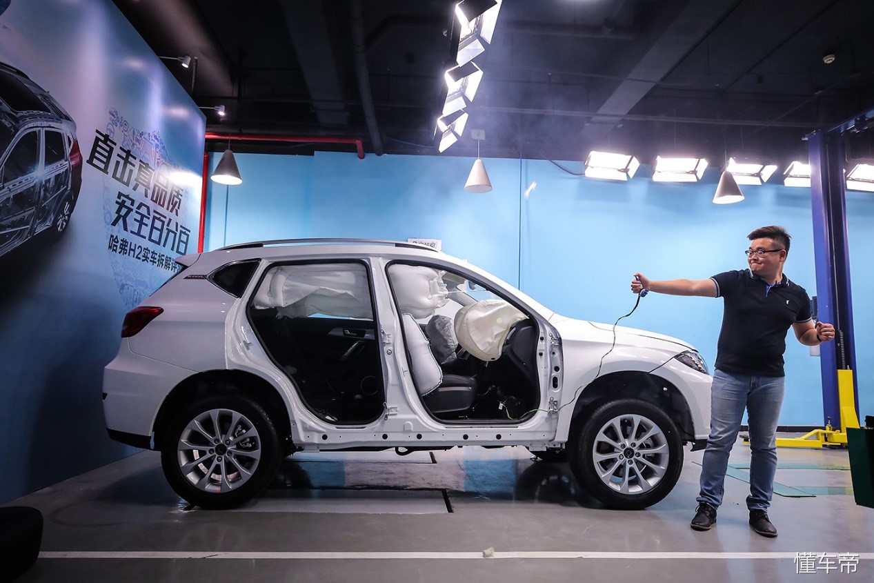 国产哈弗h2紧凑型suv安全测试,国产小型suv销冠车型哈弗h2