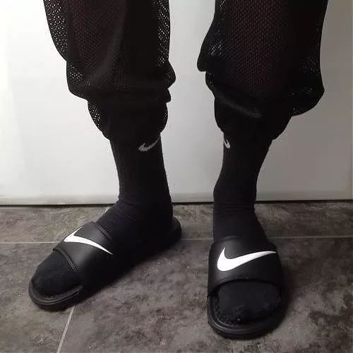 nike澡堂拖鞋,puma拖鞋最新款