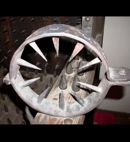 盘点欧洲10大酷刑西班牙驴子将女人撕裂两半！