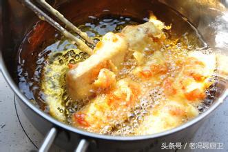 油锅起火要先关闭煤气瓶吗,油锅起火时不正确扑灭方法