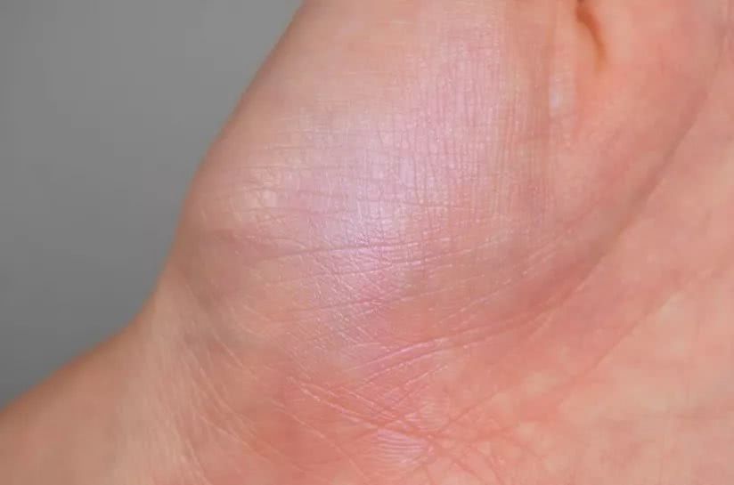 这个牌子出什么都火到断货,女生必须入一个