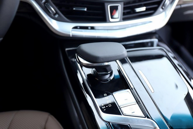 吉利博瑞ge是新能源车吗,吉利博瑞ge新能源改黑武士