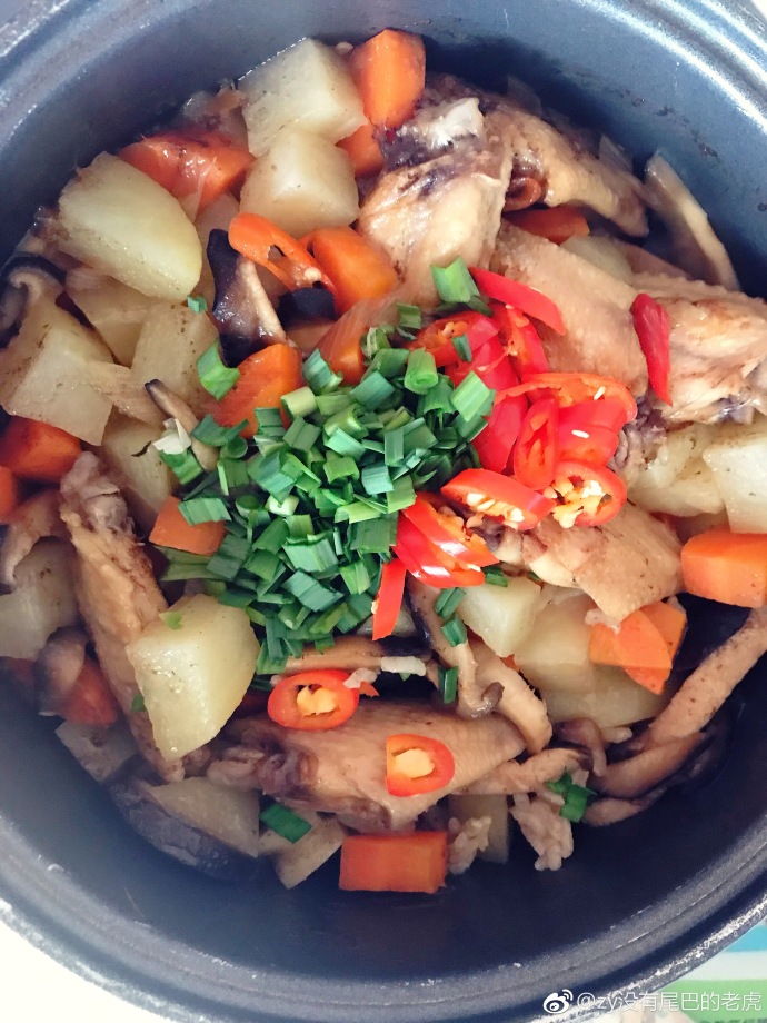 懒人香菇鸡焖饭怎么做,土豆香菇焖鸡饭教学