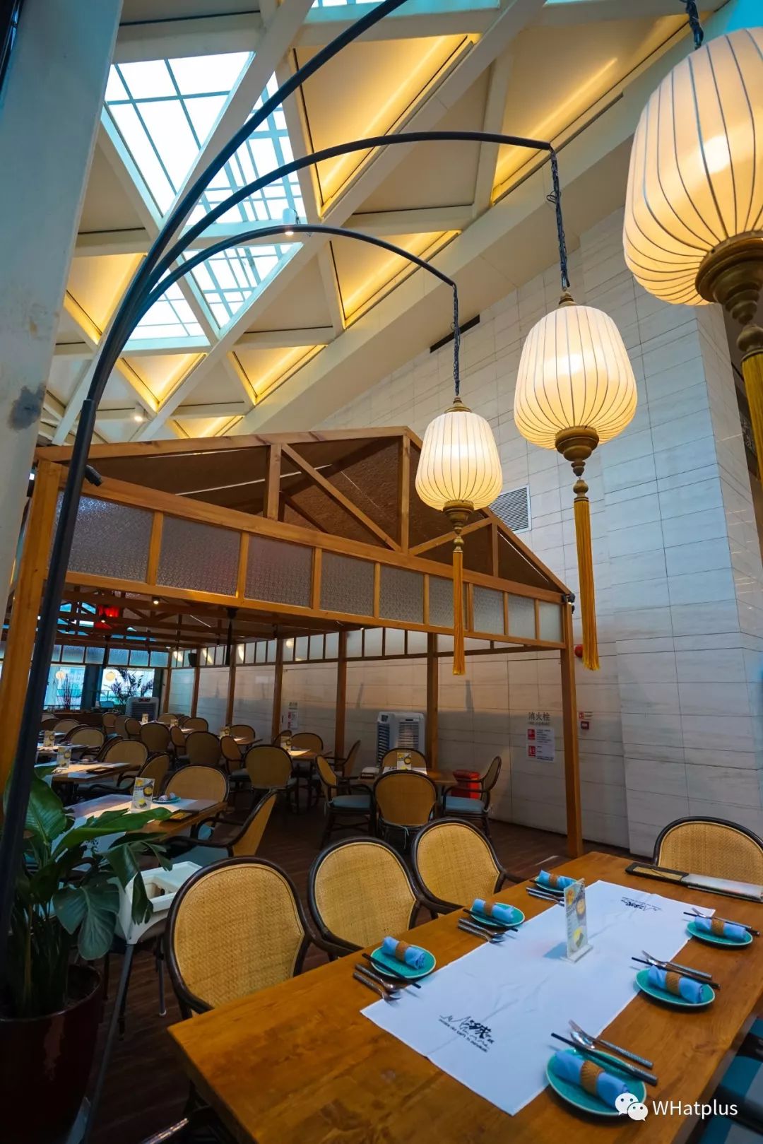 曼谷深夜美食冬阴功,曼谷好吃冬阴功海鲜