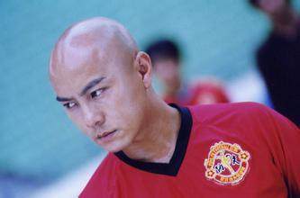 这三个明星都曾被王晶培养当周星驰的接班人，可惜周星驰不可复制