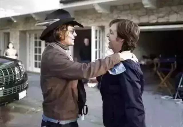 合影留念永不忘,同学合影照时光一去永不回