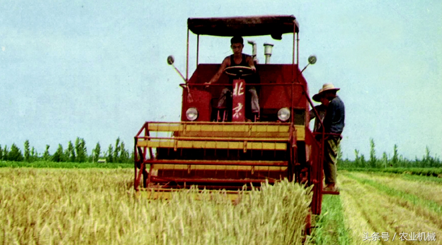 收割机发展史图片,中国收割机有多少种