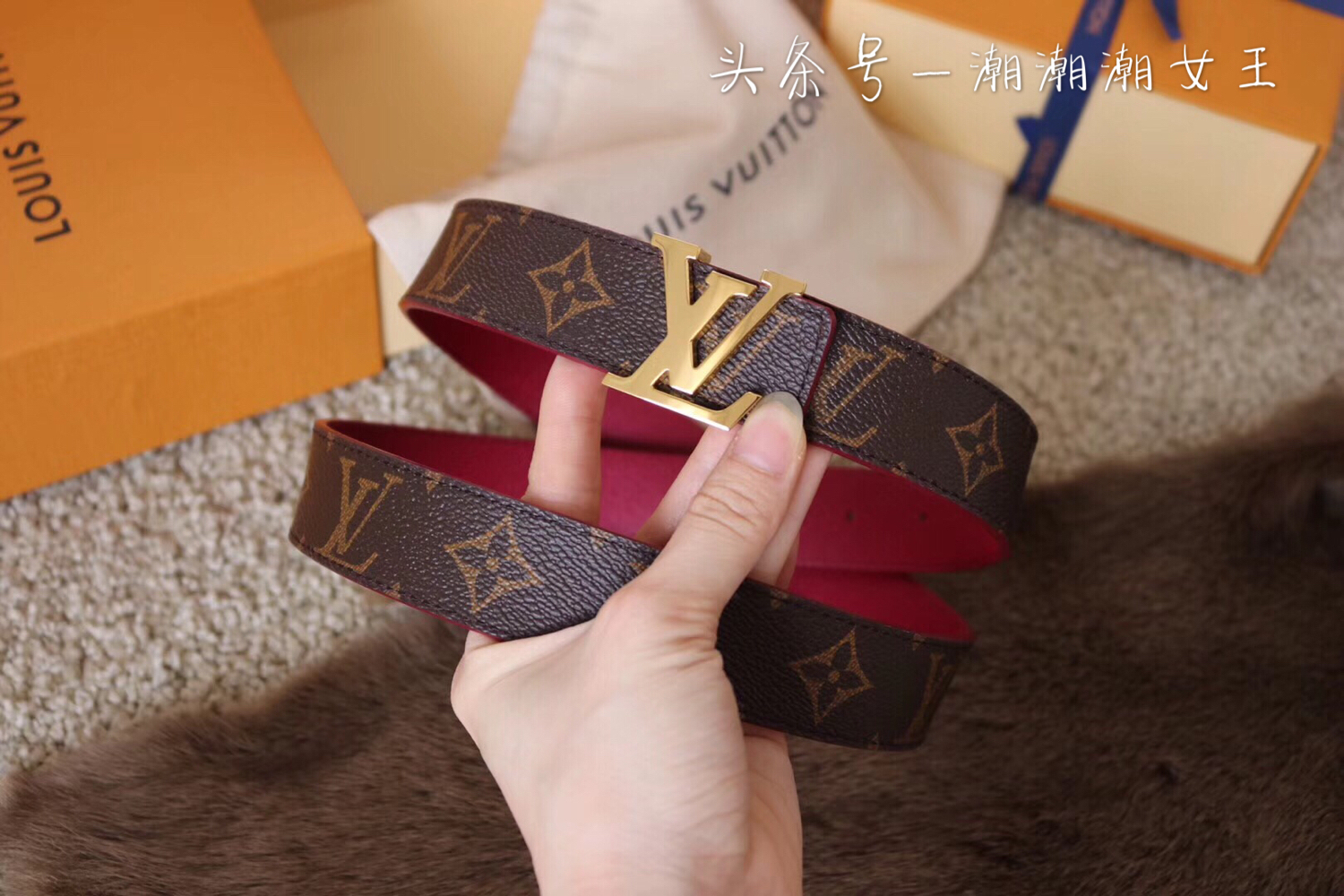 lv女款皮带里面是什么颜色,lv男士经典老花单面皮带