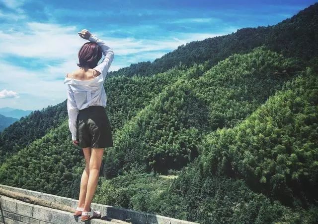 他卖掉所有家当回国创业，做洗护用品，竟引来网红民宿排队打call