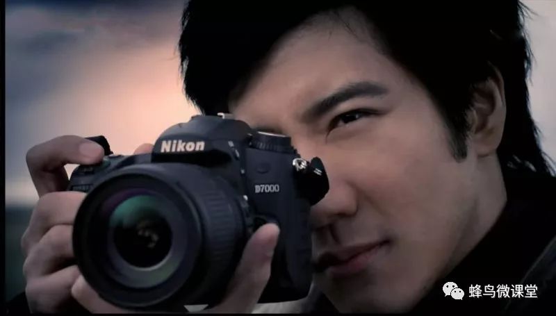 左眼取景还是右眼取景,单反用左眼还是右眼取景