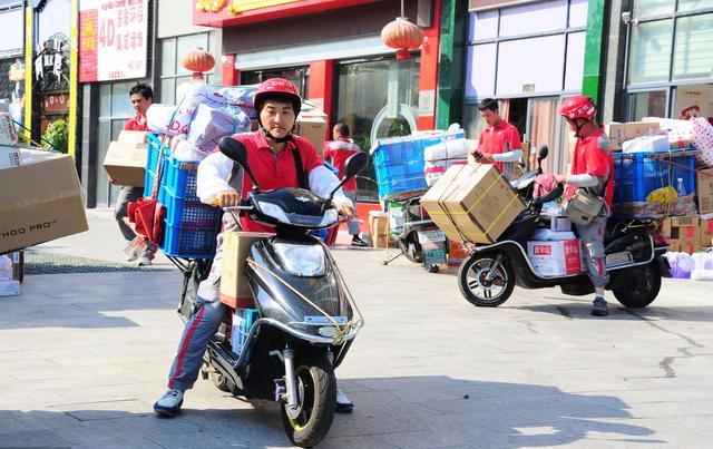 京东快递员一般能拿多少工资,京东快递员一个月真实工资