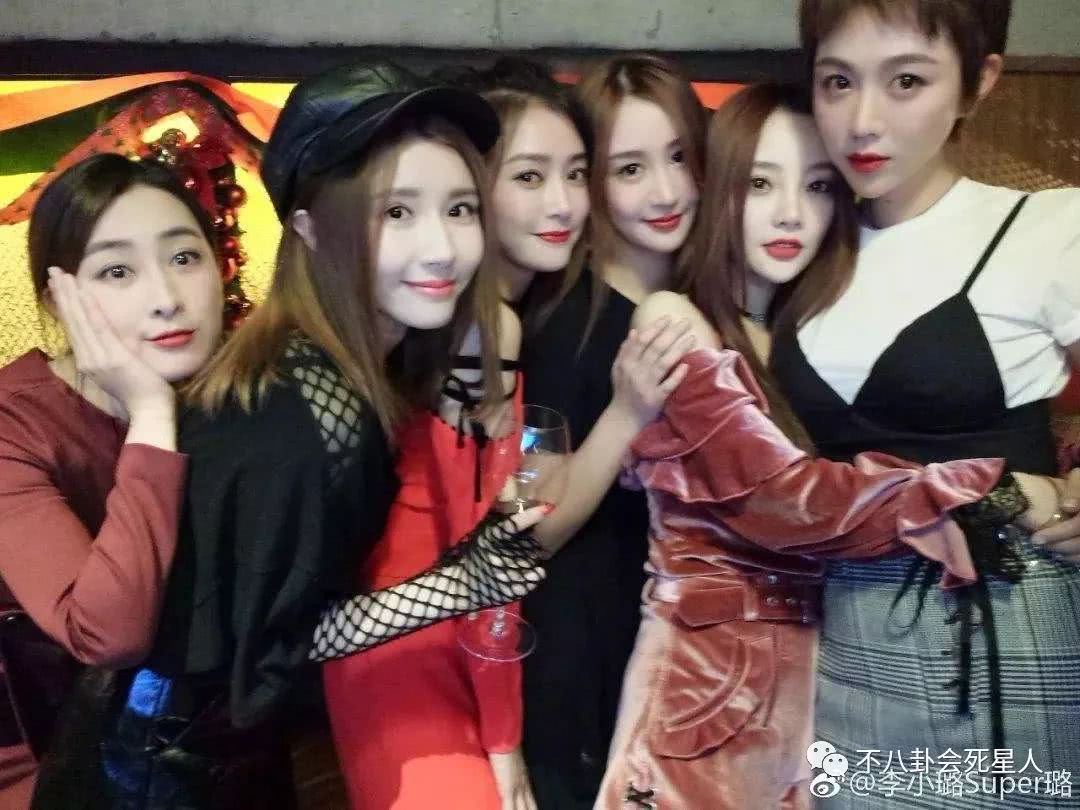 昆凌浓妆前后对比照,大眼女明星素颜