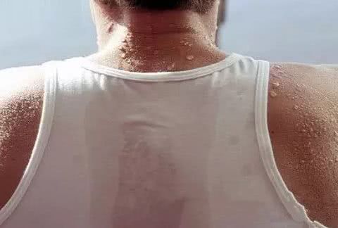 夏天为什么是痛风的高发期,痛风病友记住这9点轻松过夏天