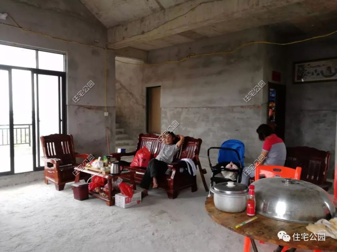 在农村老房子加盖三层,农村一层平房怎么加盖成别墅