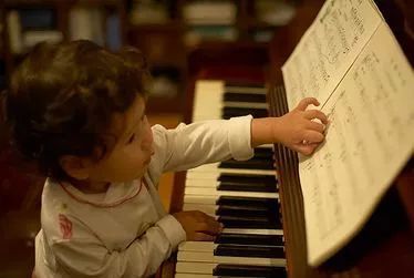 小男孩胆子小如何正确的引导,胆子小的孩子要怎么样引导