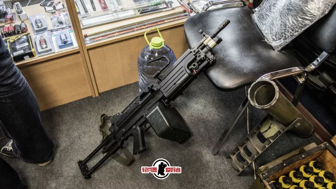 男人天堂，一起逛逛俄罗斯的“*器武**”商店