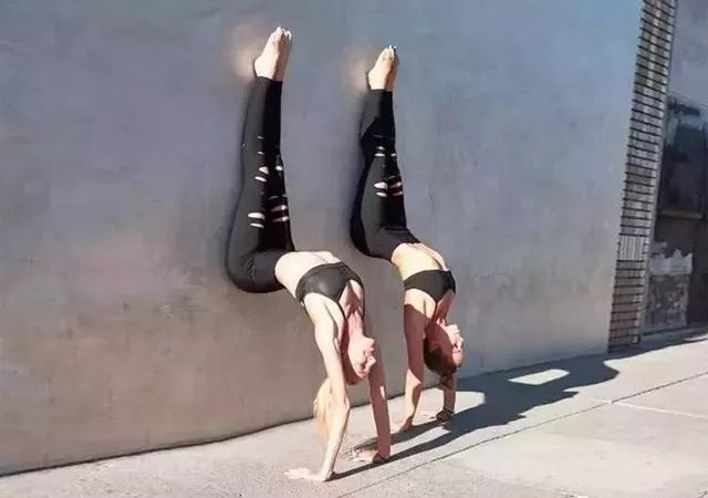 做瑜伽时倒立放屁怎么解决,哪些瑜伽动作可以改善放屁