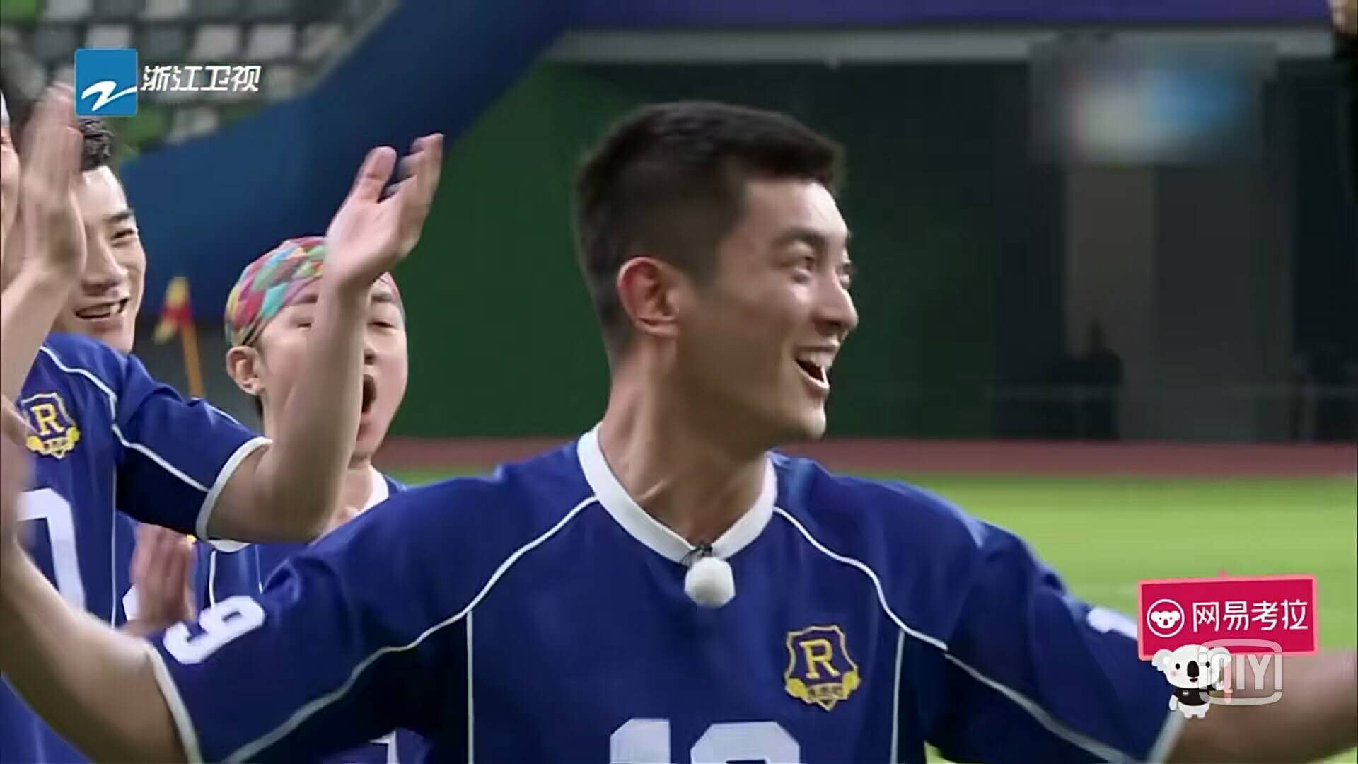 大牌云集足球俱乐部,各路大咖齐助阵