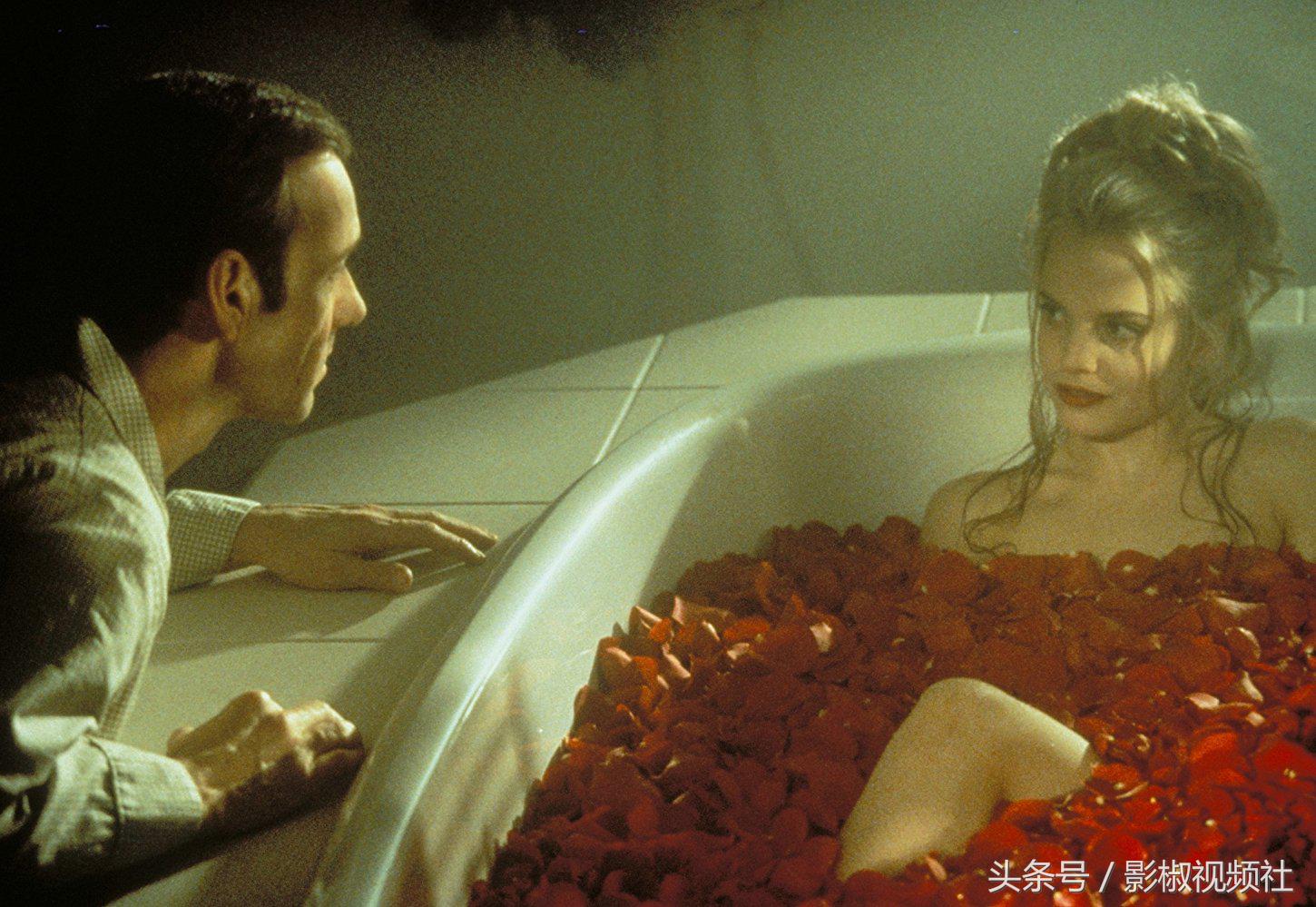 《美国丽人》汁源中年大叔无意中爱上女儿同学从此一发不可收拾