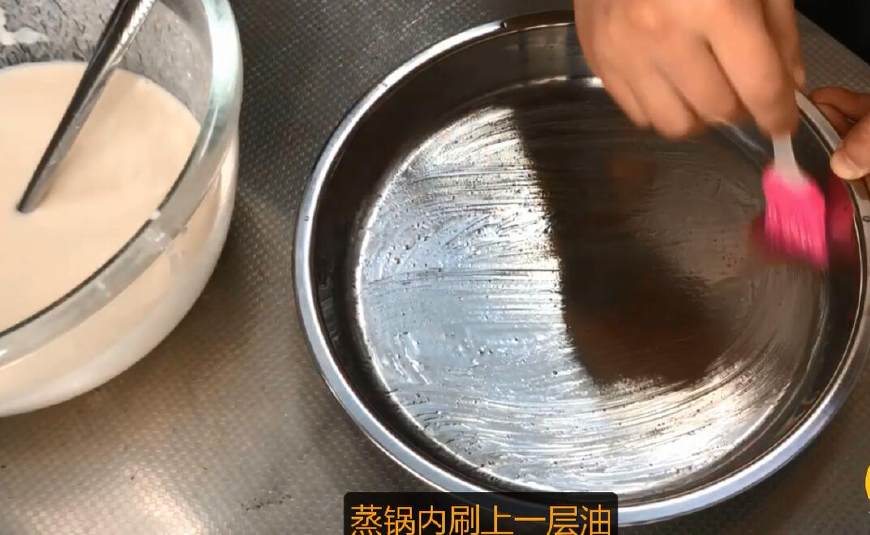 凉皮制作揭秘,凉皮的制作方法不易断裂