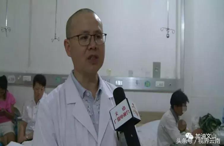 八岁小孩被砍断双手送到医院,8岁孩子被亲爹砍伤