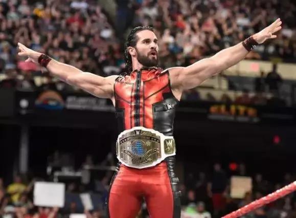 罗曼雷恩斯穿捍卫者防弹衣,wwe罗曼高光时刻