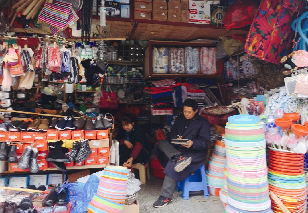 香铺营，一个与德基一街之隔的地方