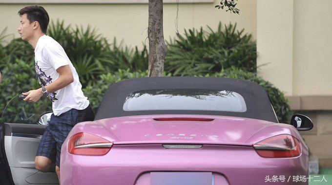 国足U23VS纳米比亚值得深思的细节:非洲兄弟连护腿板都要共用!