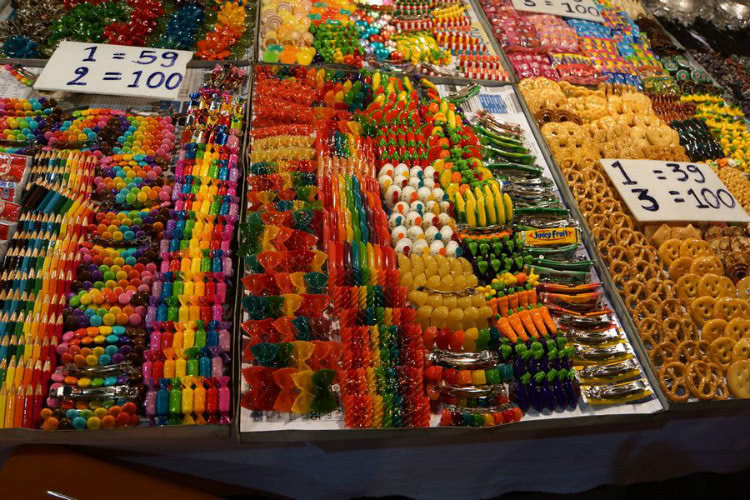 想去泰国旅游有什么值得买的,为什么喜欢去泰国买东西