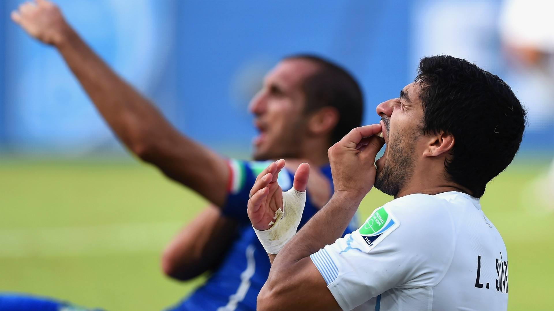 苏亚雷斯把乌拉圭带入世界杯,2014世界杯苏亚雷斯表现